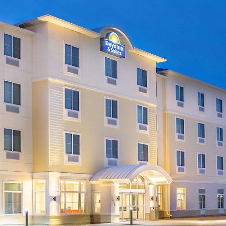 Days Inn & Suites By Wyndham Kearney Ne Ngoại thất bức ảnh