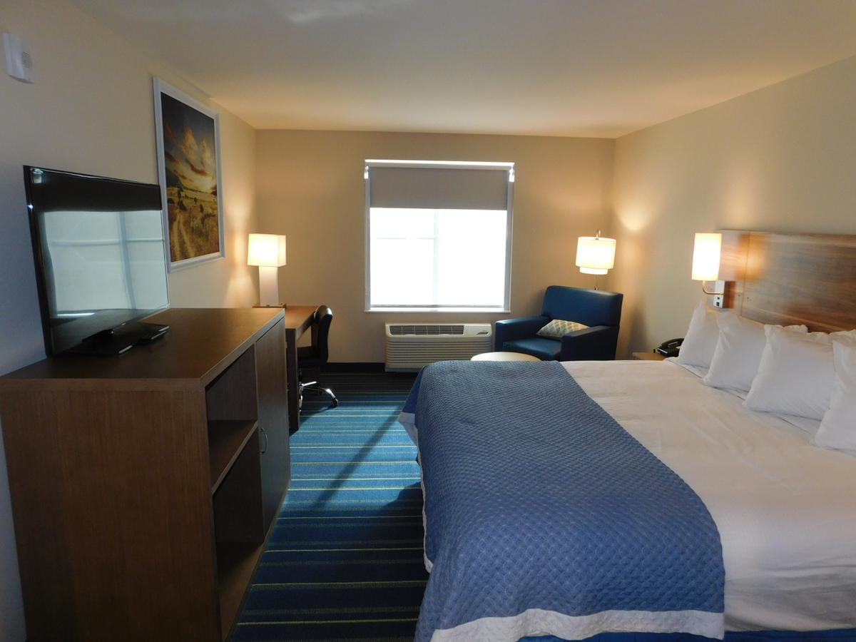 Days Inn & Suites By Wyndham Kearney Ne Ngoại thất bức ảnh