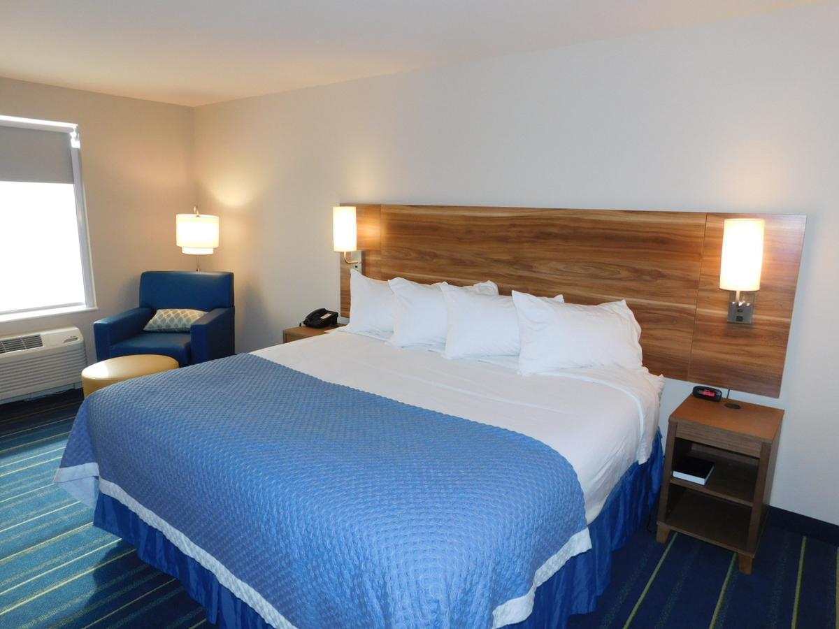 Days Inn & Suites By Wyndham Kearney Ne Ngoại thất bức ảnh